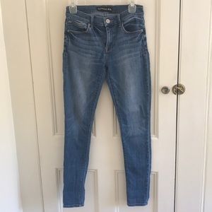 Express light wash jeans